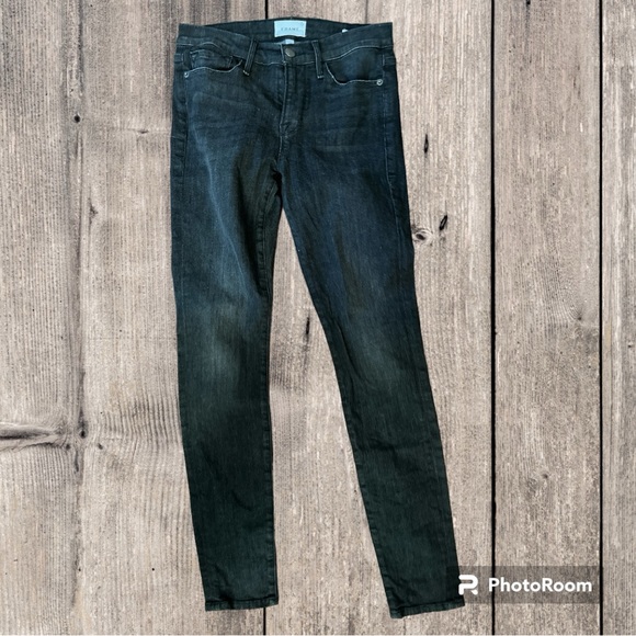 Frame Gray Denim Women's Jeans. (B2) - Picture 3 of 10